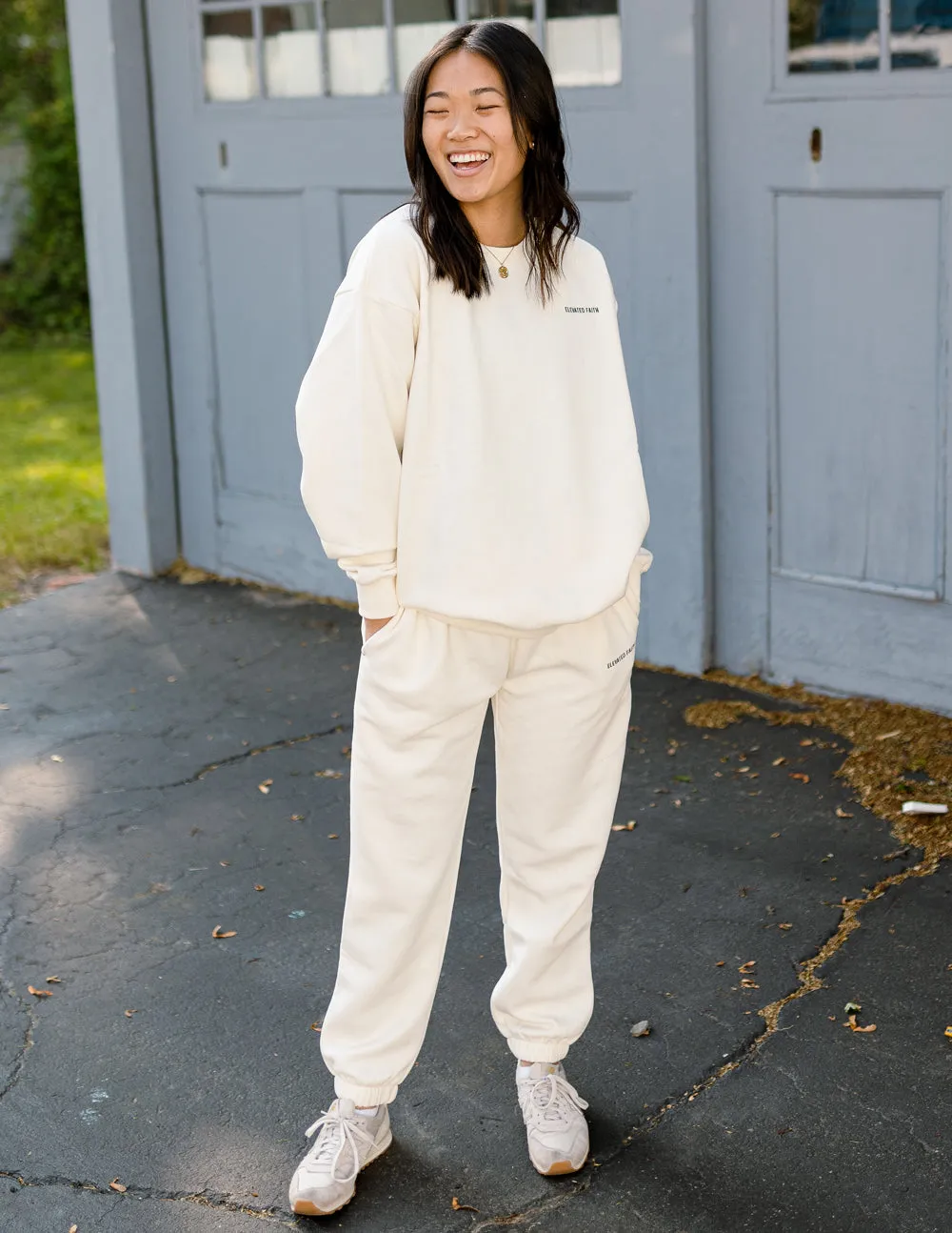 Basics White Sand Unisex Sweatpant