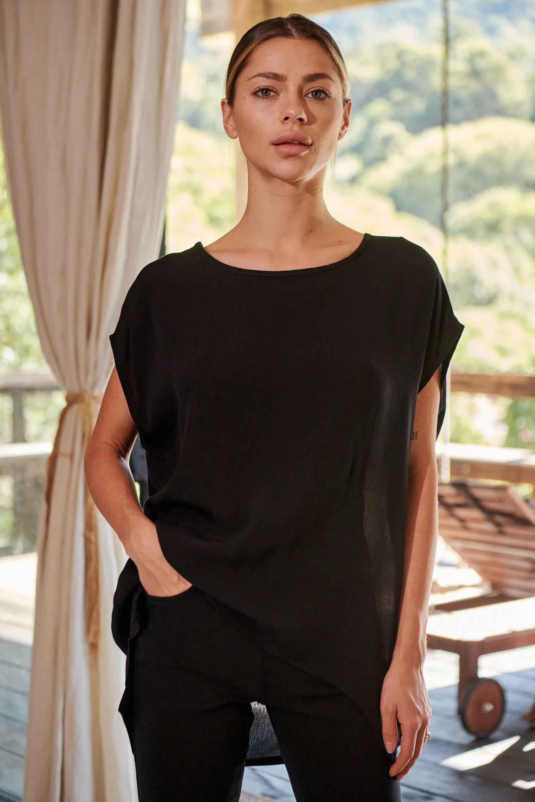 Chele Short Sleeve Oversized Black Plain Top