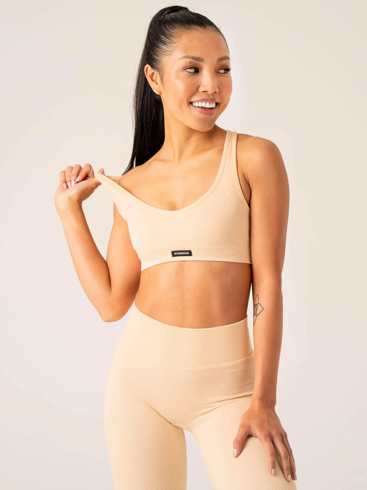 Circuit Rib Seamless Sports Bra - Peach Sorbet