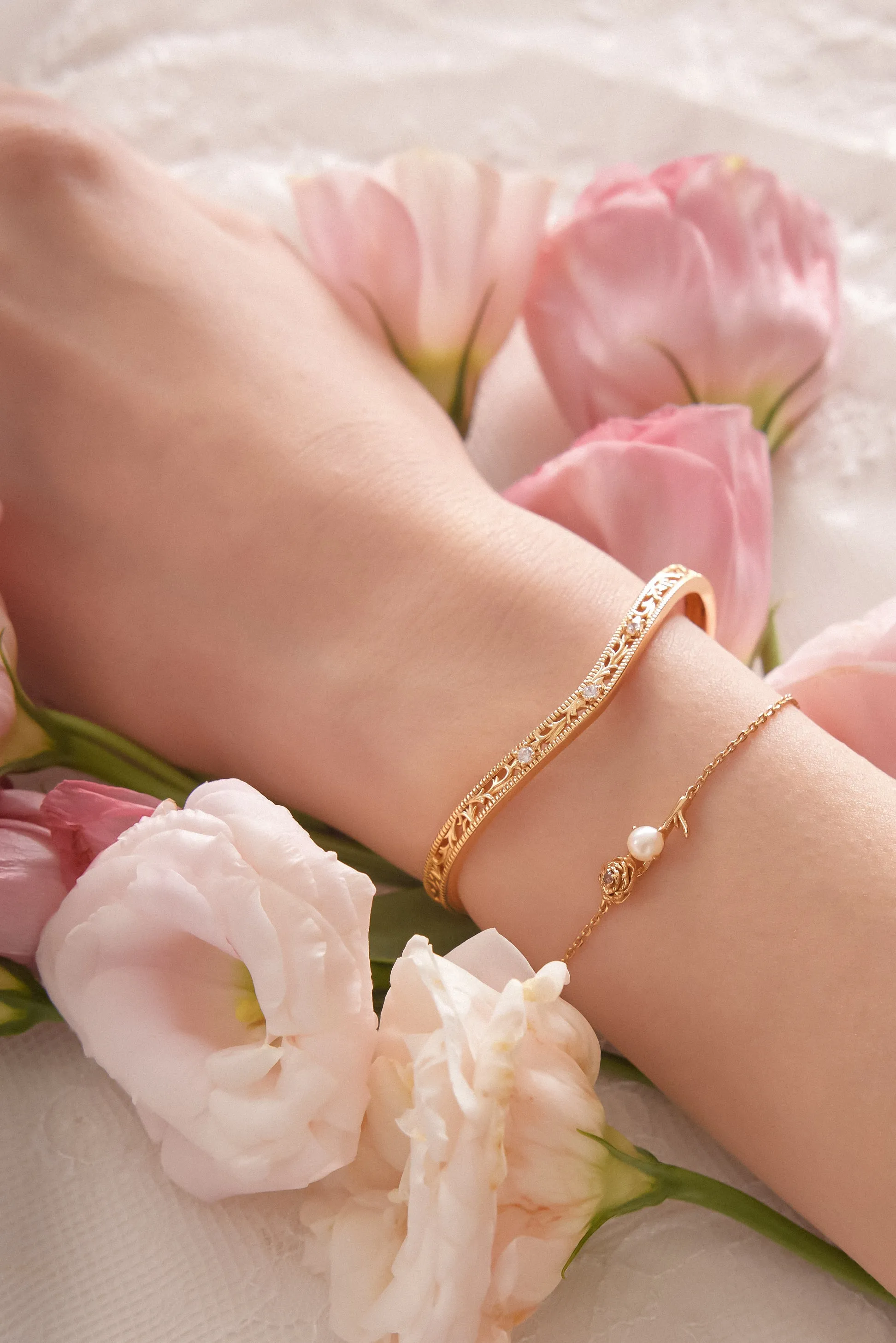 Gold Floral Bangle