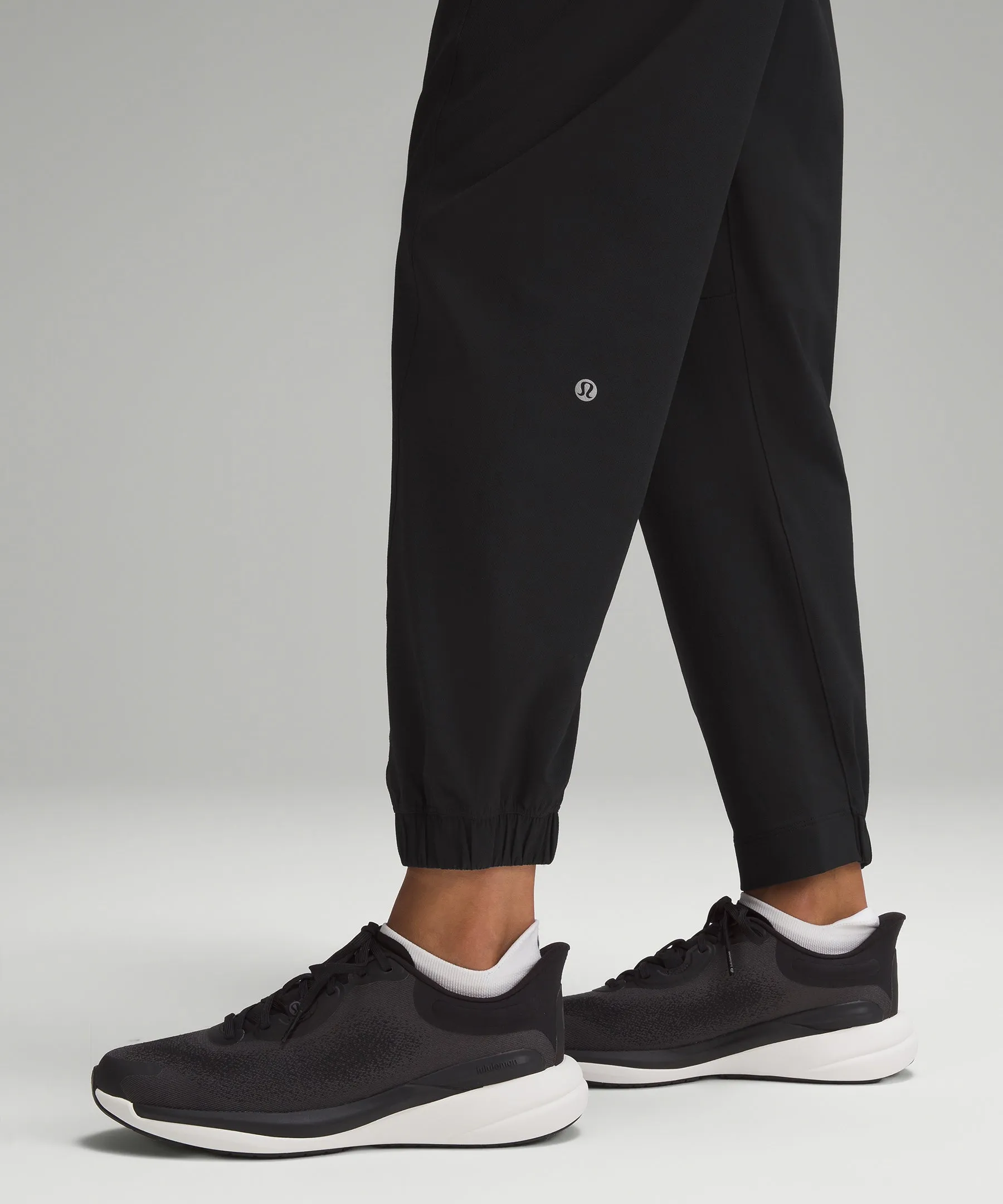 LULULEMON BLK LICENSE TO TRAIN PANT