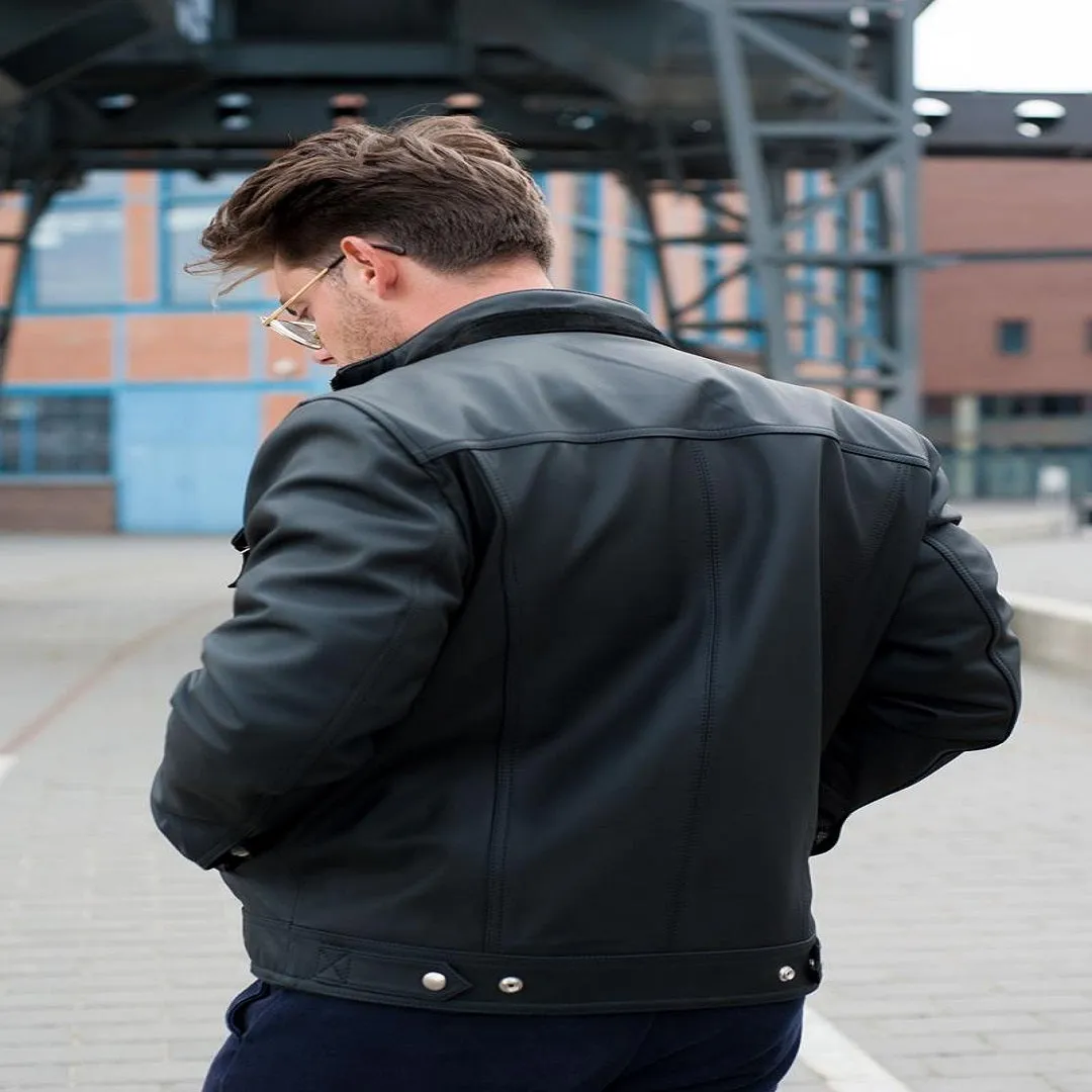 Mens Guardian Jacket With a stand-up collar and patch pockets