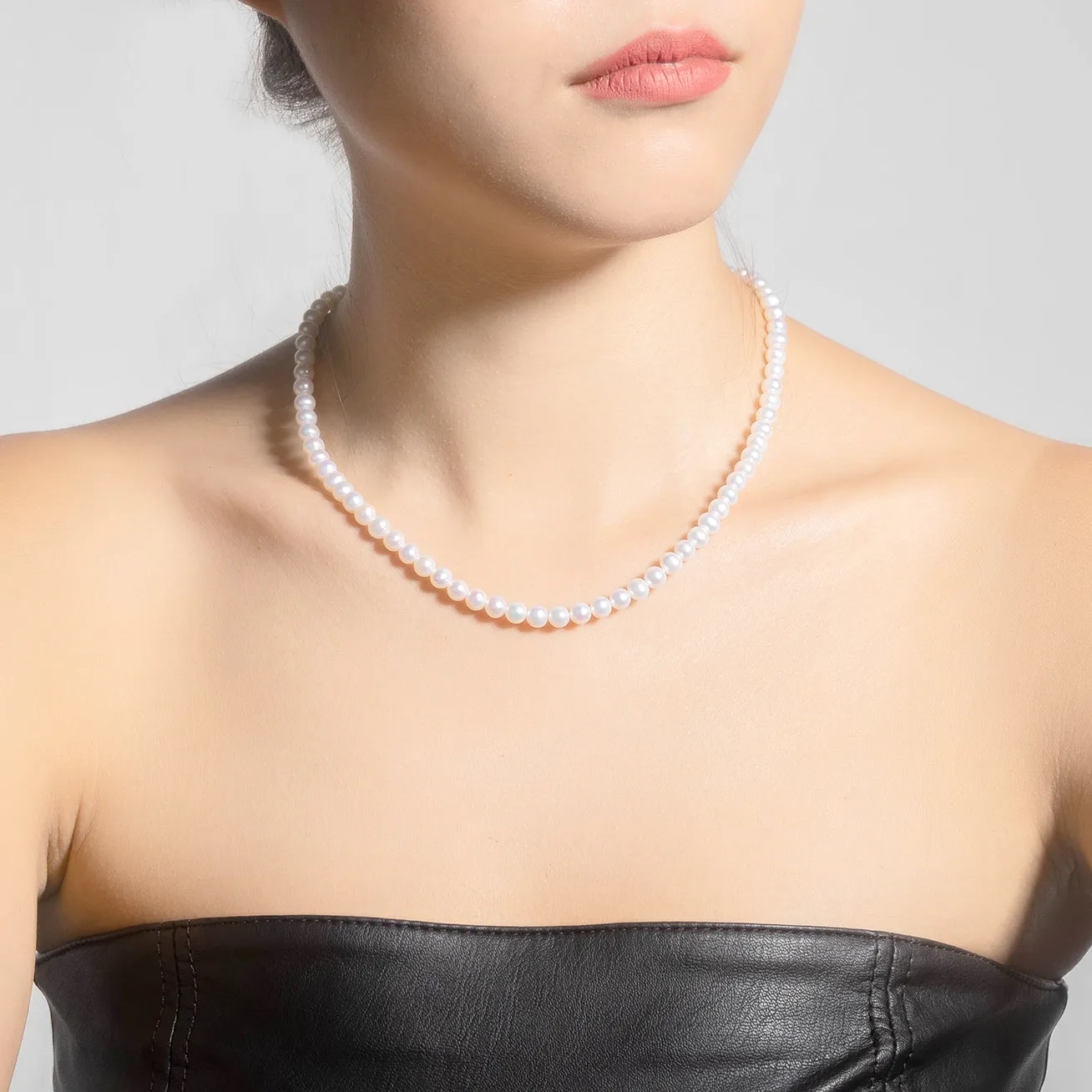 Top Lustre White Freshwater Pearl Necklace WN00511