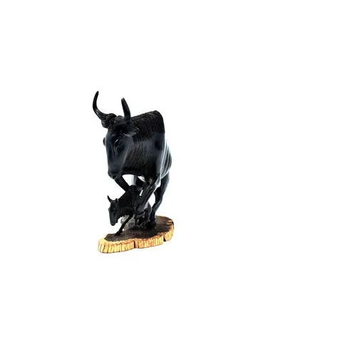 Wildebeest with Baby Sculpture 02